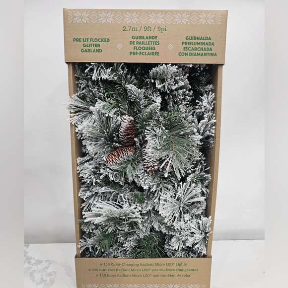 Pre-Lit Snow Flocked Glitter Garland 9ft Christmas Decor New - Picture 5 of 14